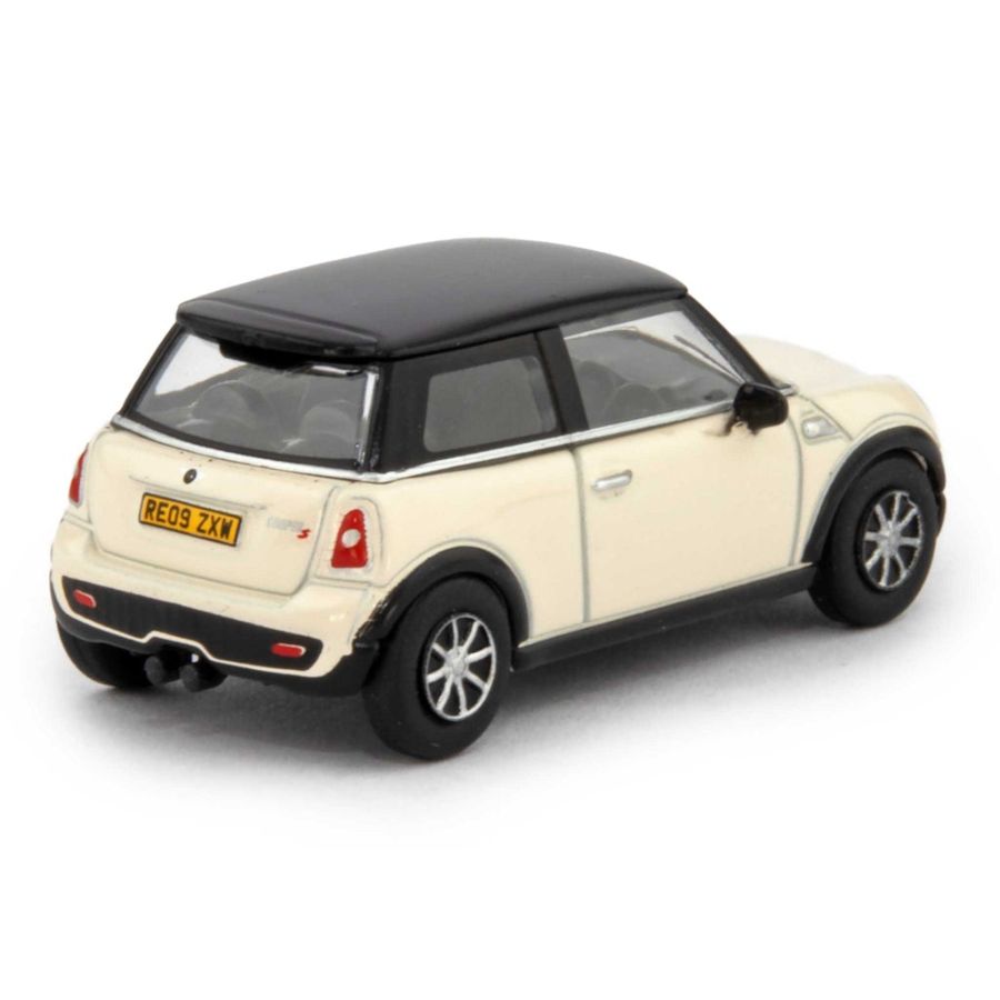 Oxford Diecast 1:76 Pepper White New Mini
