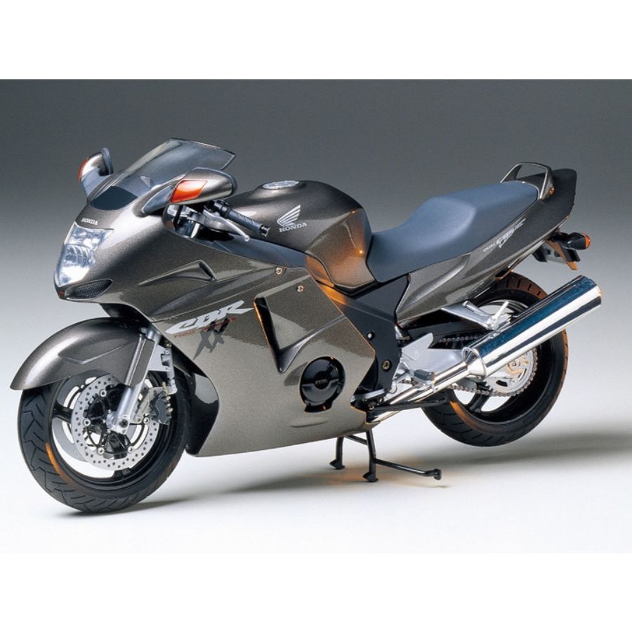 Tamiya Model Kit 1:12 Honda CBR1100S