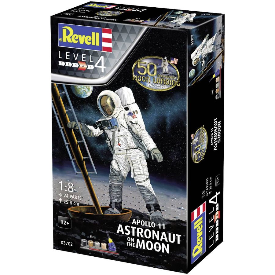 Revell Model Kit Gift Set 1:8 Astronaut On The Moon