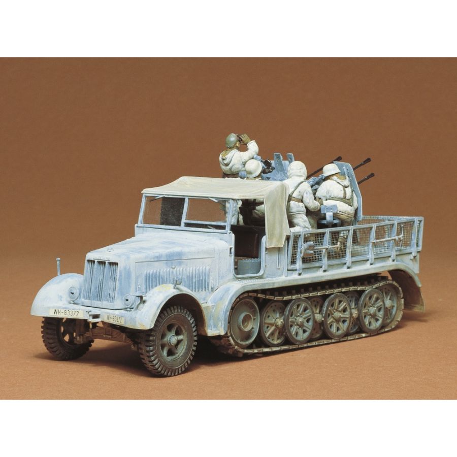 Tamiya Model Kit 1:35 German 8T Half Track