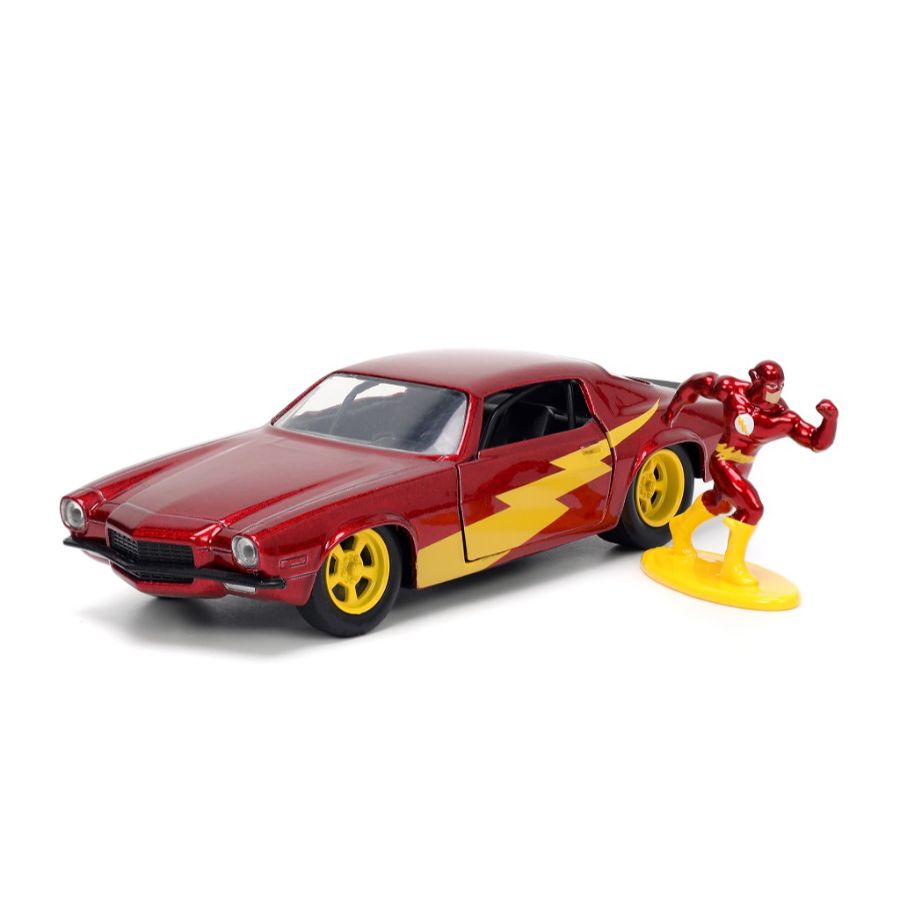 Jada Diecast 1:32 1973 Chev Camaro With Flash Figure